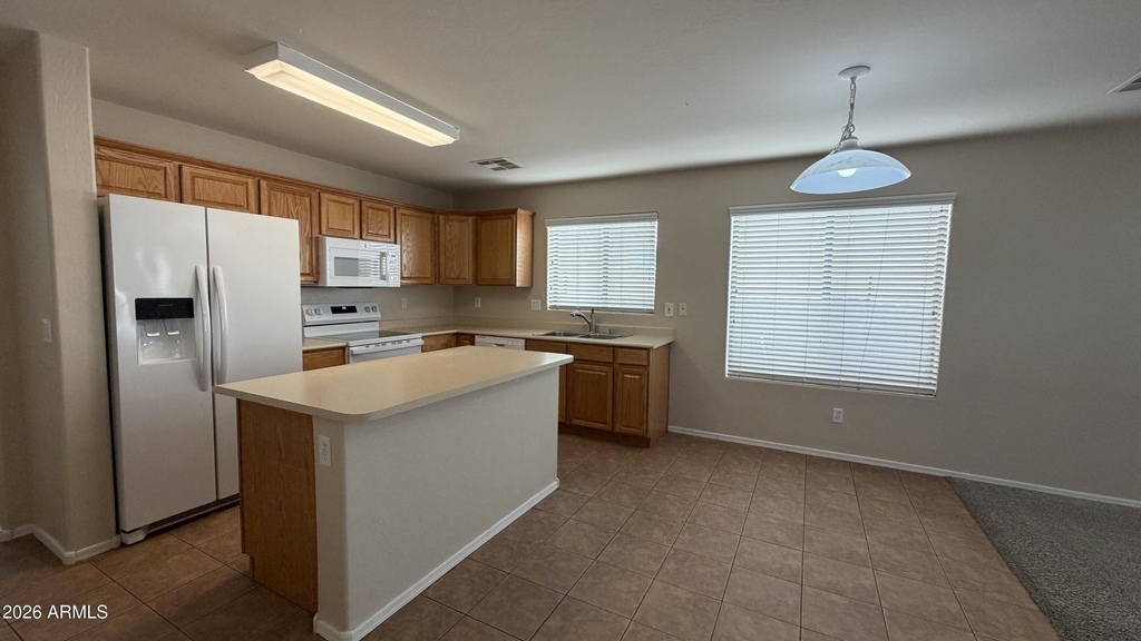 3905 E Cloudburst Drive - Photo 2