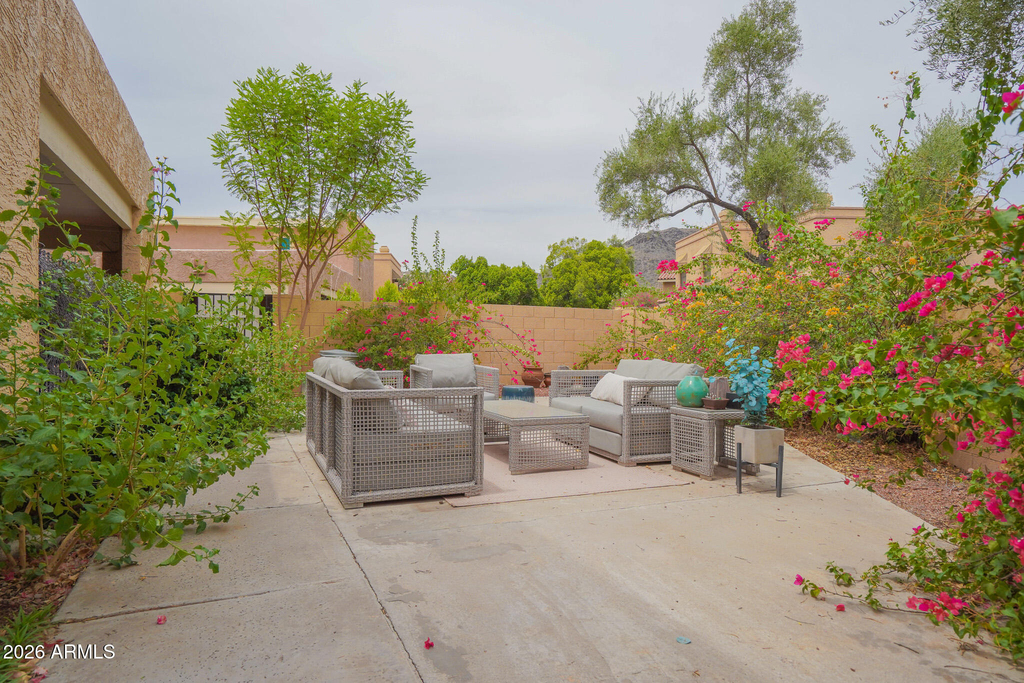 10407 N 10th Place - Photo 3