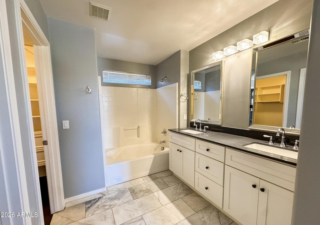 6620 W Watkins Street - Photo 15