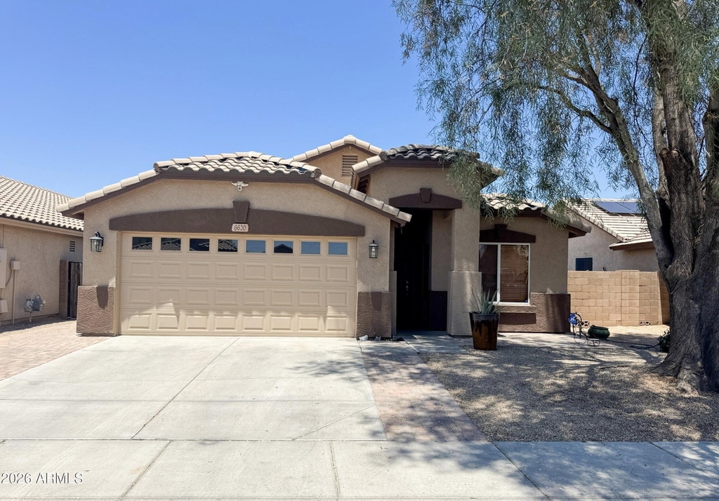 6620 W Watkins Street - Photo 0