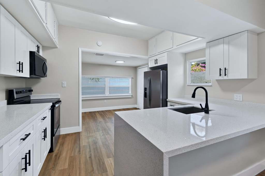 3714 Henry Avenue - Photo 1
