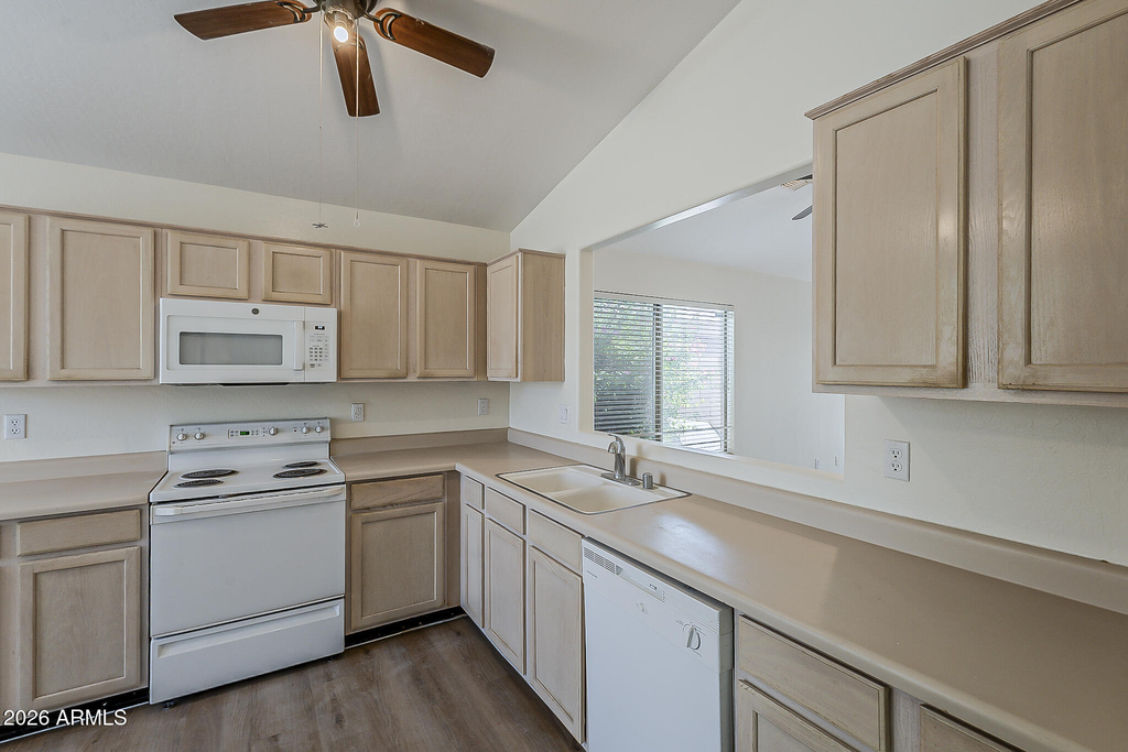 15728 N 104th Street - Photo 8