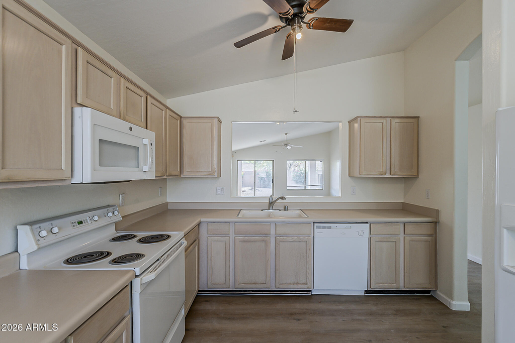 15728 N 104th Street - Photo 9