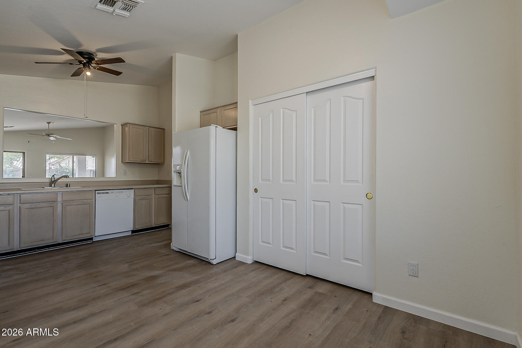 15728 N 104th Street - Photo 14
