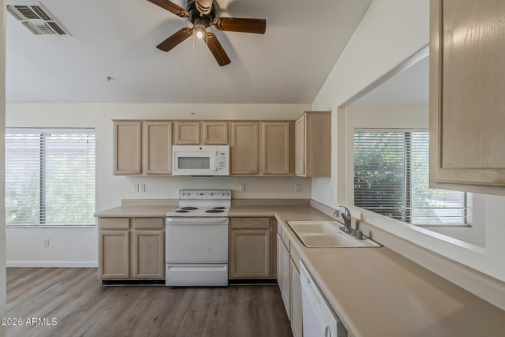 15728 N 104th Street - Photo 7