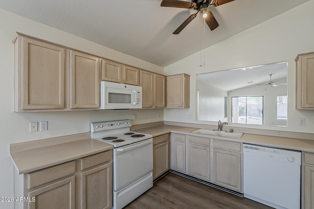 15728 N 104th Street - Photo 10