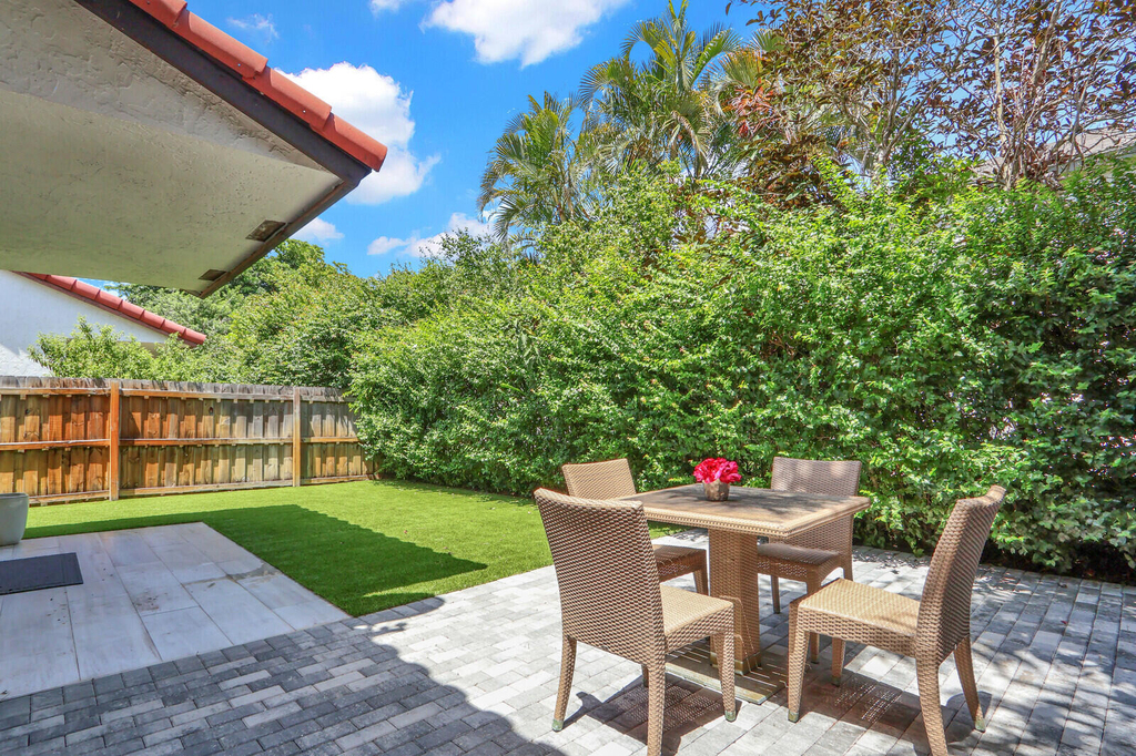 13483 Fountain View Boulevard - Photo 0