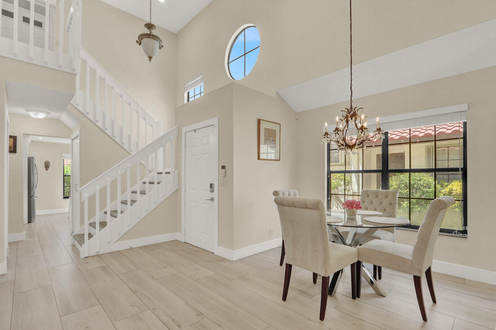 13483 Fountain View Boulevard - Photo 3