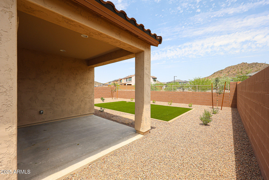 7106 W Hedge Hog Place - Photo 18
