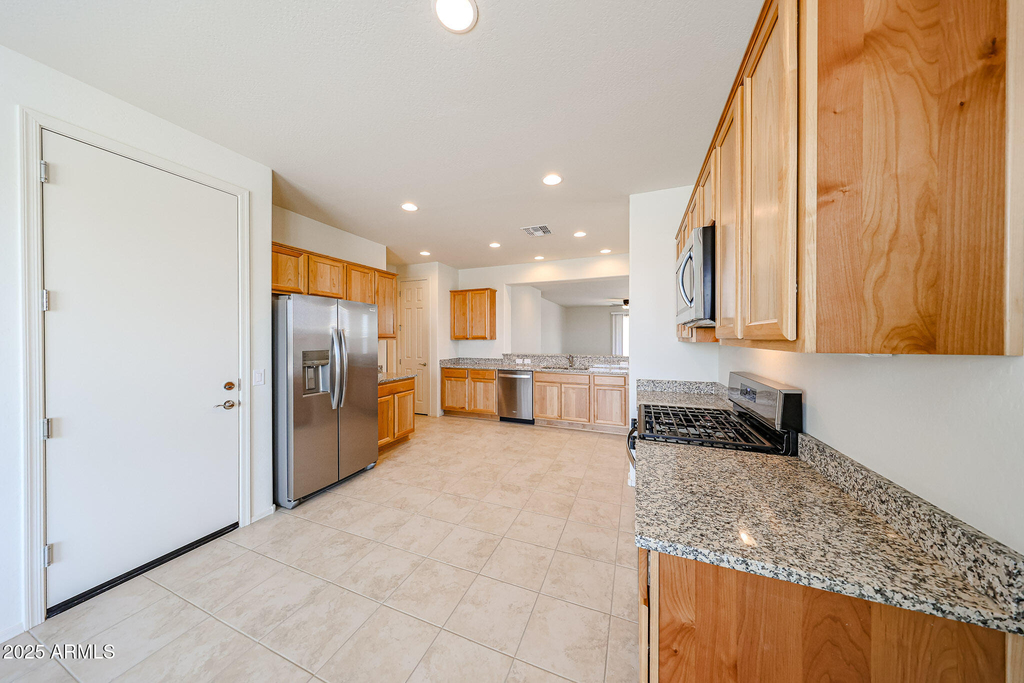 7106 W Hedge Hog Place - Photo 1