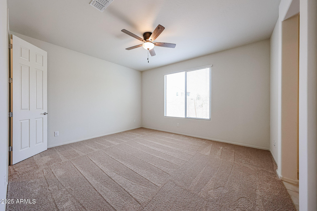 7106 W Hedge Hog Place - Photo 8