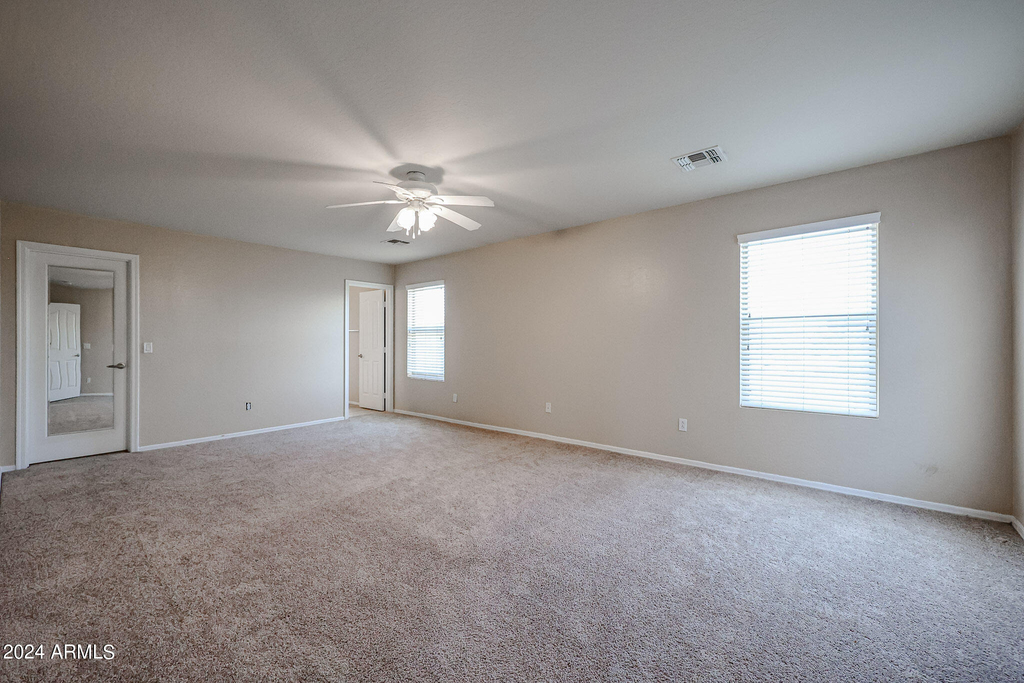 2646 S Southwind Drive - Photo 18