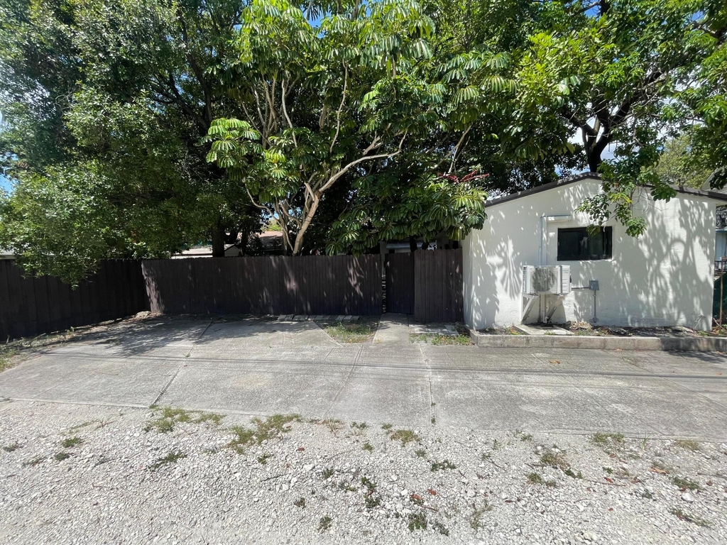 430 Ne 1st Avenue - Photo 7