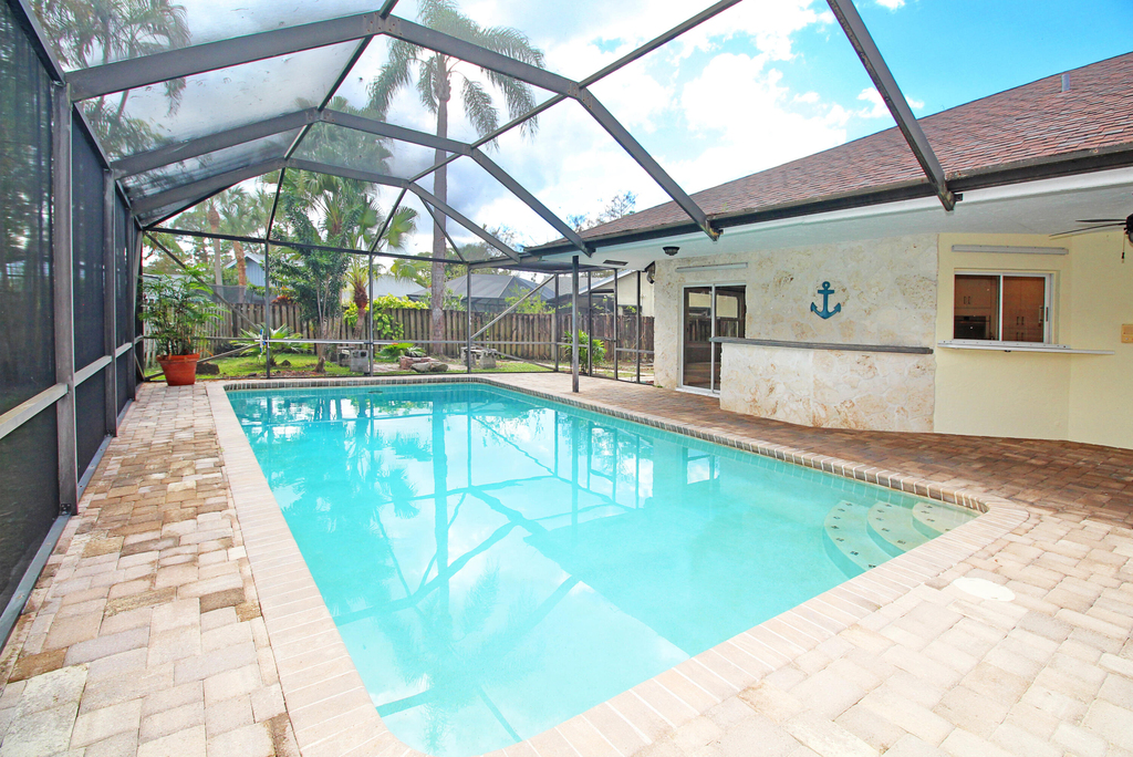 896 Rose Court - Photo 58