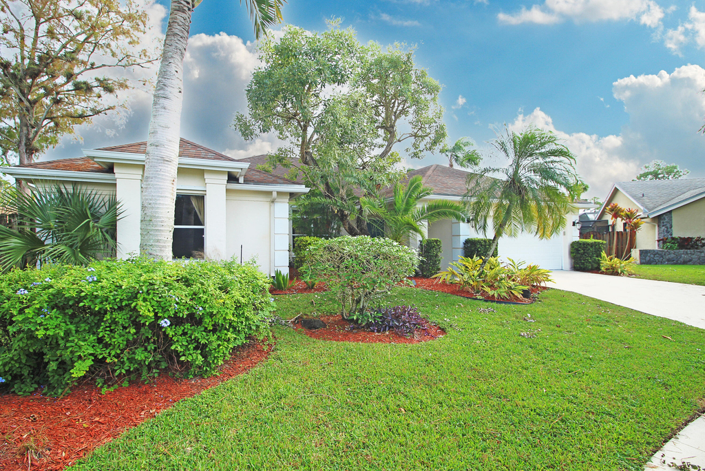 896 Rose Court - Photo 7