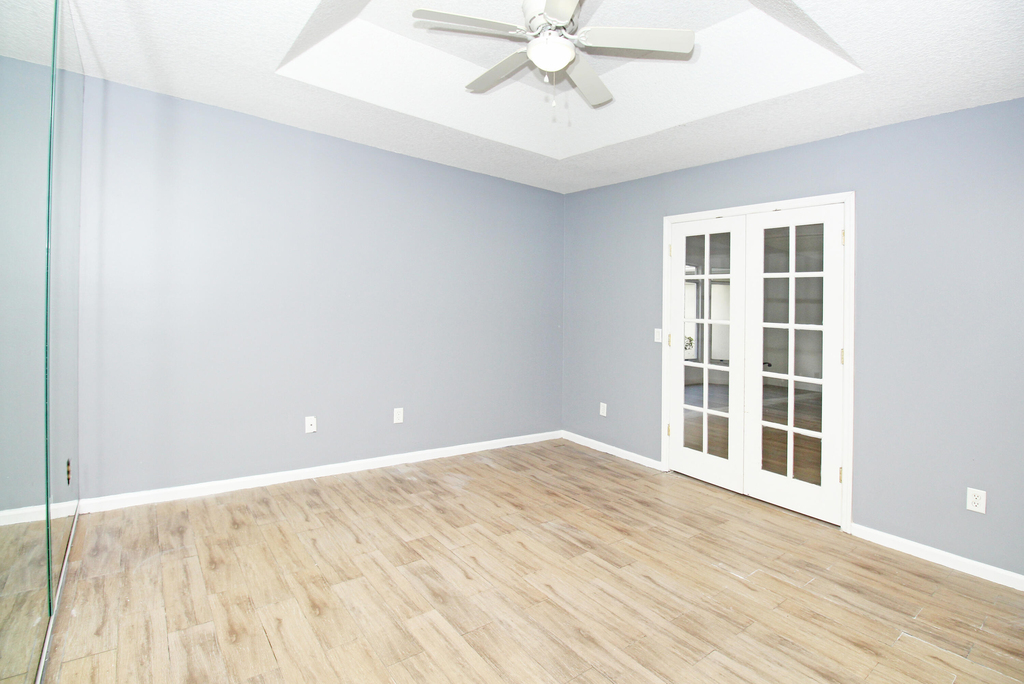 896 Rose Court - Photo 17