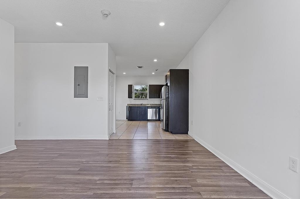105 2nd Street - Photo 3