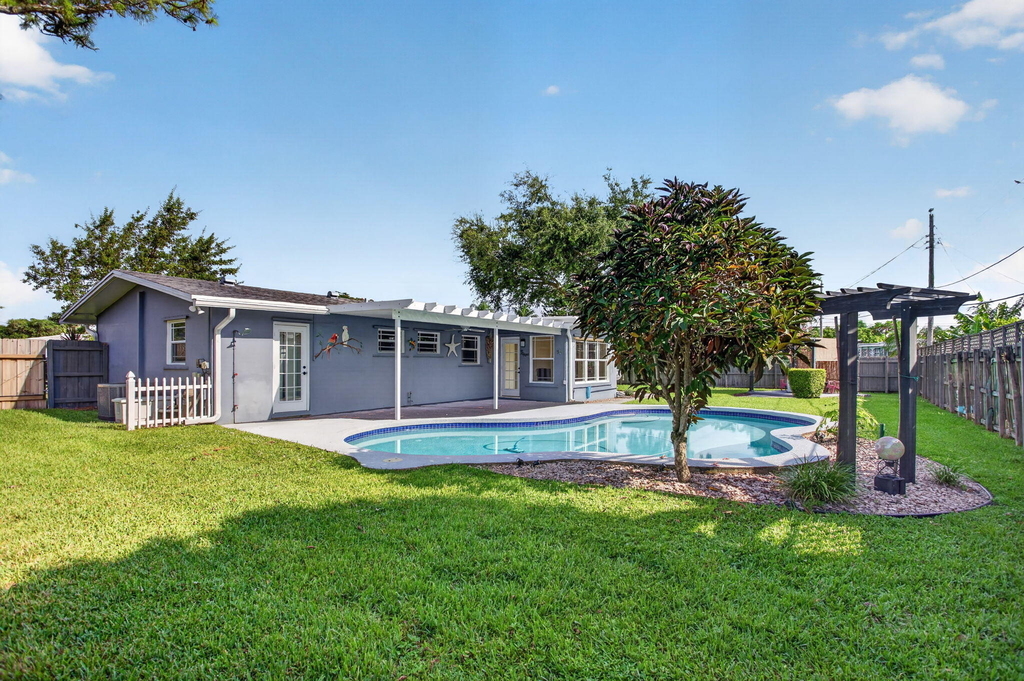 1240 Sw 3rd Terrace - Photo 10