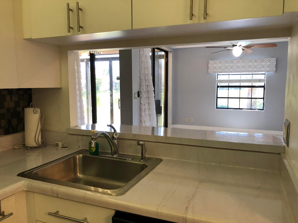 10730 Nw 14th Street - Photo 7