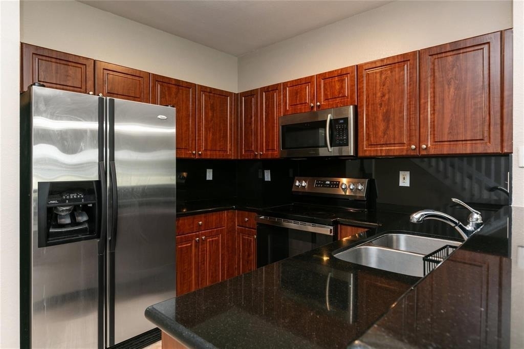 4408 Woodland Circle - Photo 7