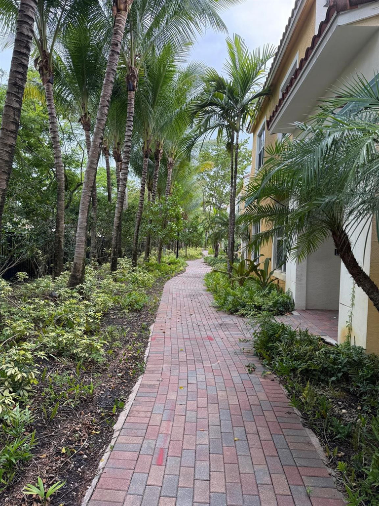 12466 Nw 17th Court - Photo 14