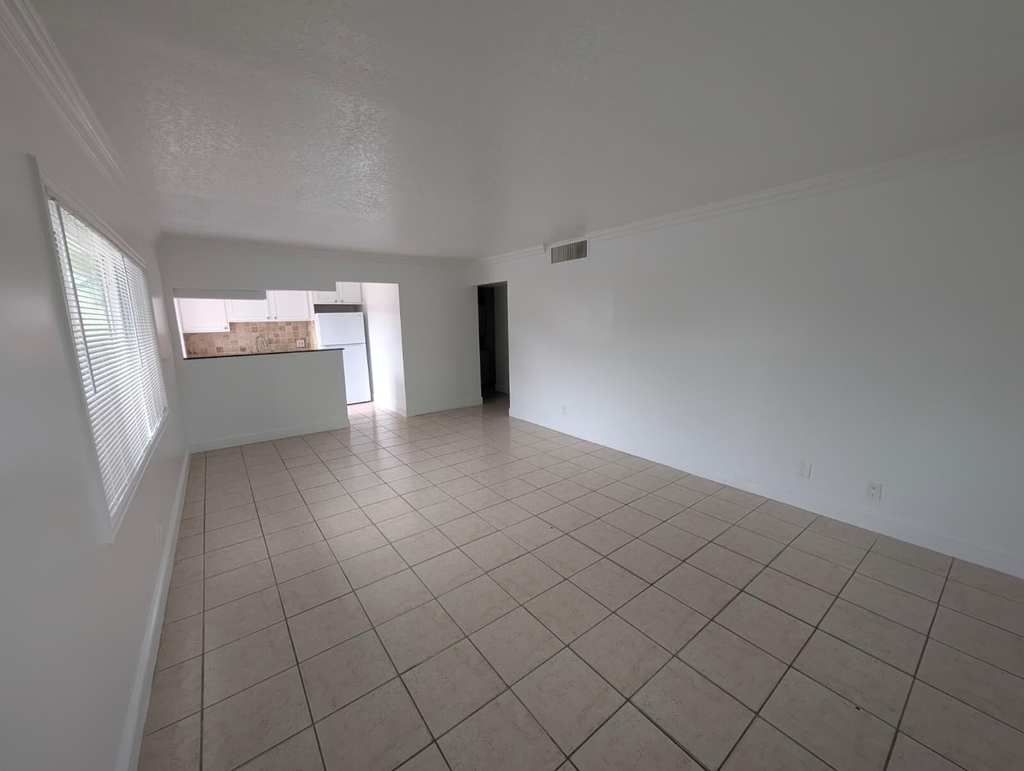 817 Lighthouse Drive - Photo 4