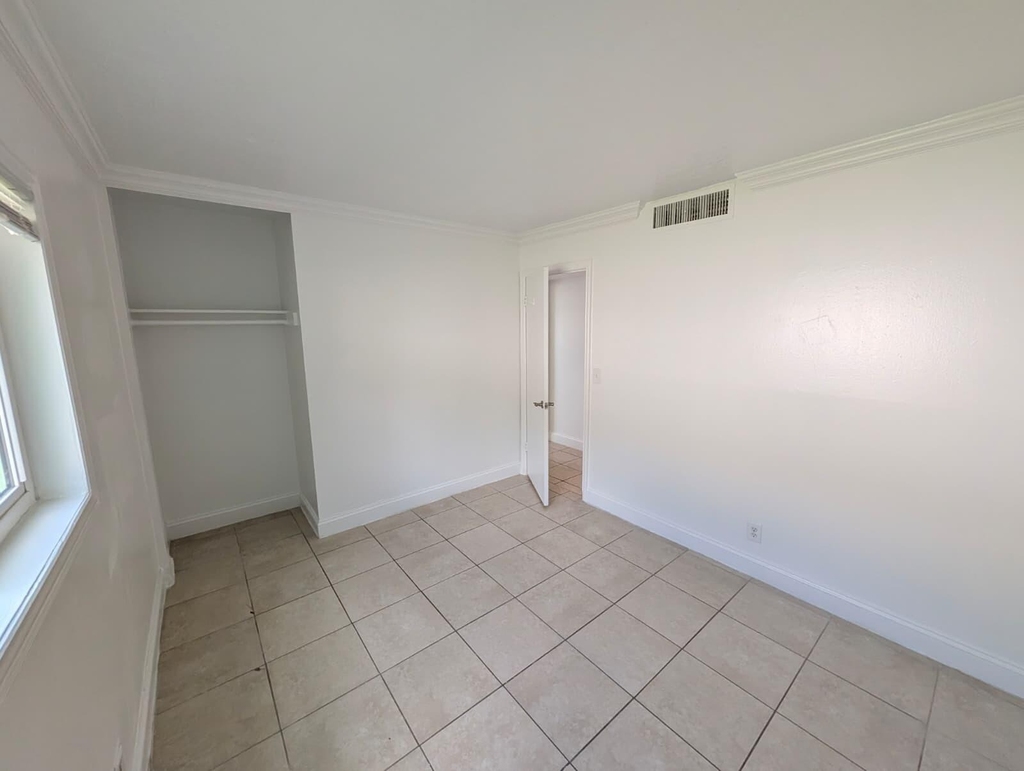 817 Lighthouse Drive - Photo 7