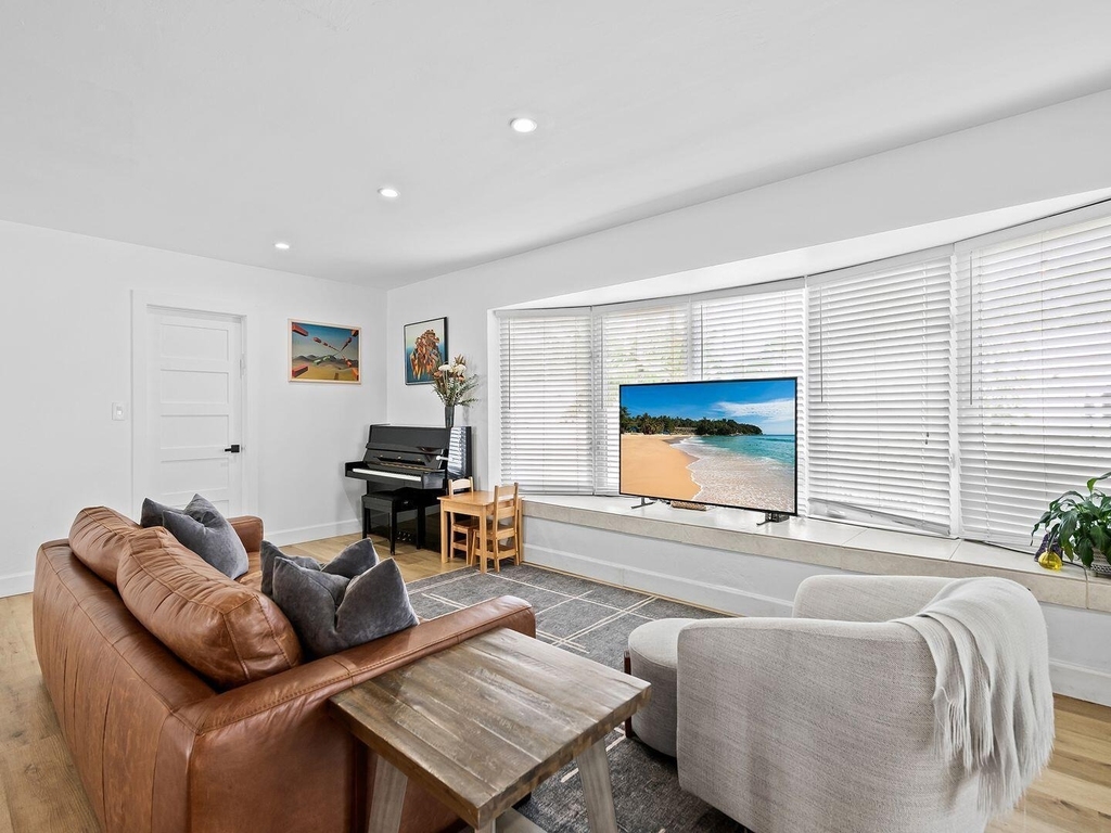 2011 Ne 60th Street - Photo 10