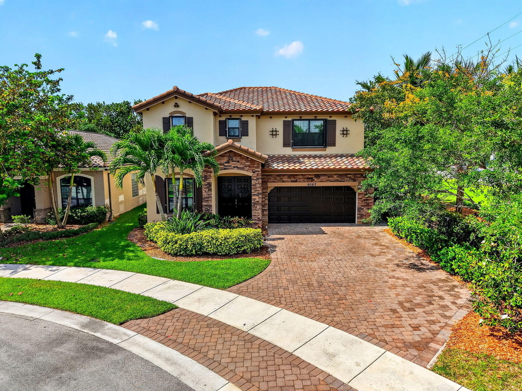 9062 Gulf Cove Drive - Photo 0