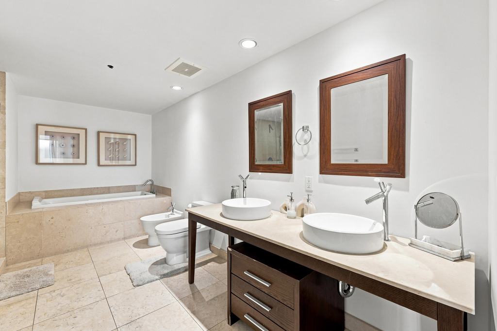 465 Brickell Avenue - Photo 16