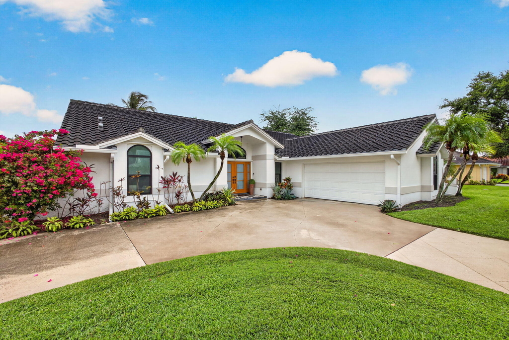 12897 La Rochelle Circle - Photo 3