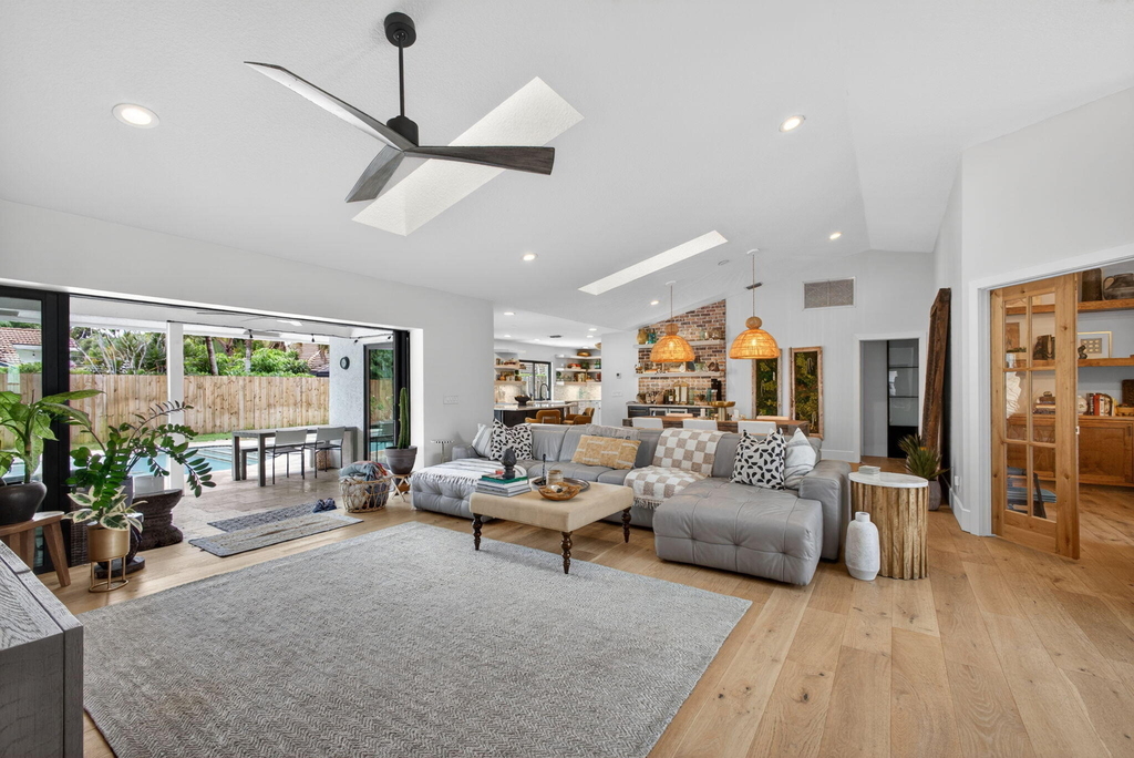 12897 La Rochelle Circle - Photo 13
