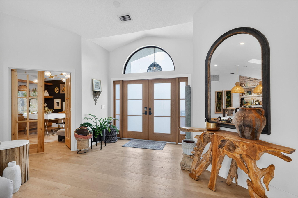 12897 La Rochelle Circle - Photo 11