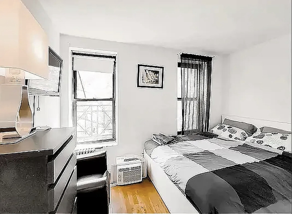 18 King Street - Photo 2
