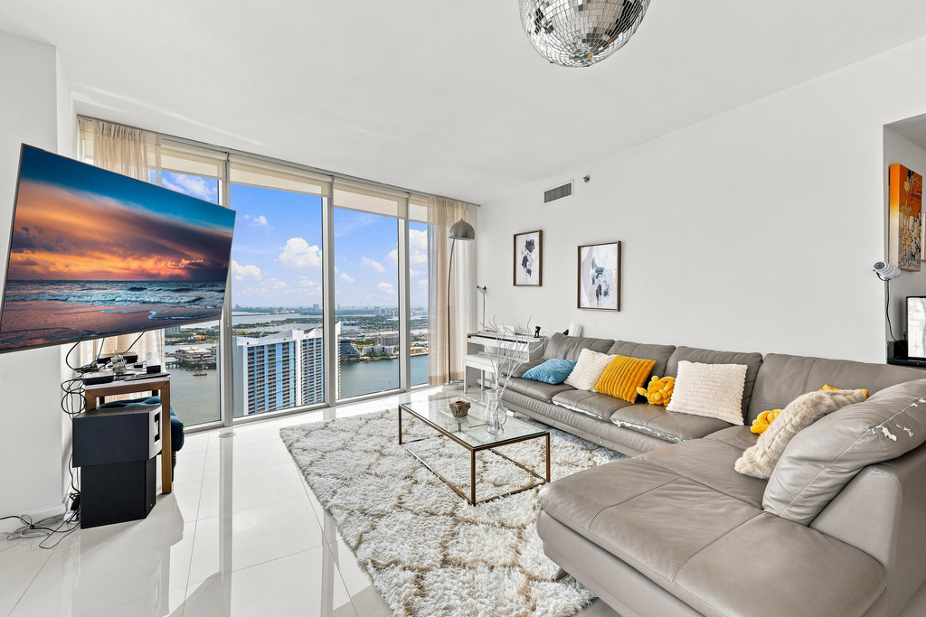 465 Brickell Avenue - Photo 6