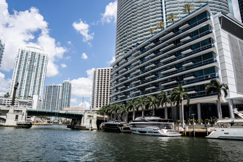 465 Brickell Avenue - Photo 86