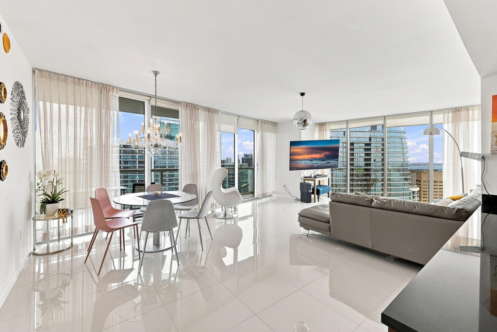 465 Brickell Avenue - Photo 4