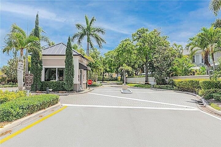 5387 Grand Park Place - Photo 32