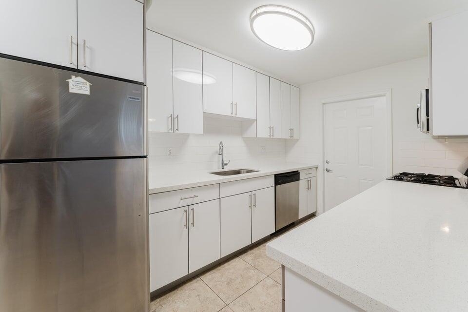 601 Sw 2nd Avenue - Photo 4