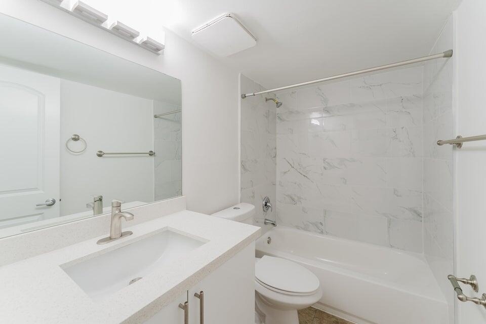 601 Sw 2nd Avenue - Photo 8