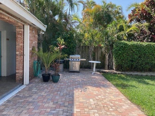 234 Hibiscus Avenue - Photo 19
