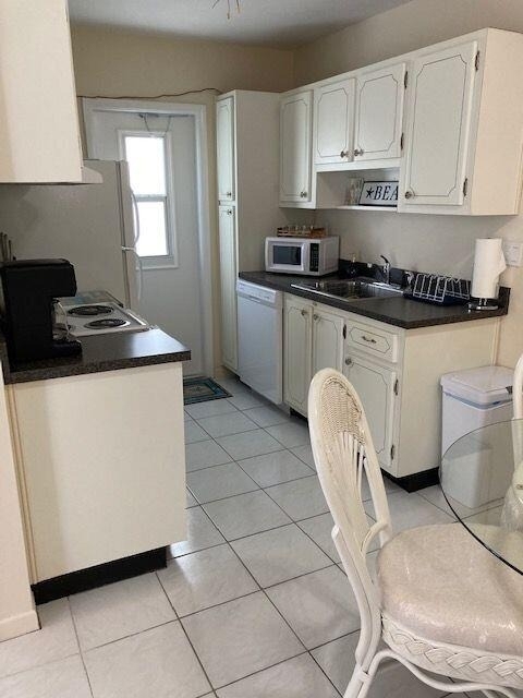234 Hibiscus Avenue - Photo 10