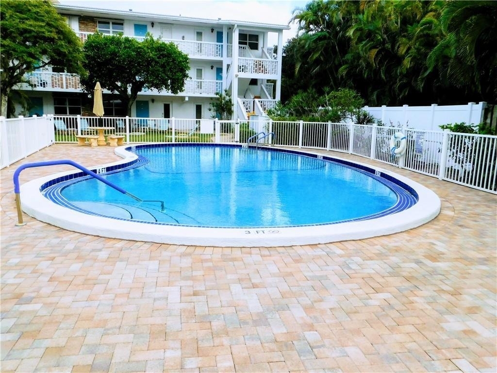 234 Hibiscus Avenue - Photo 2