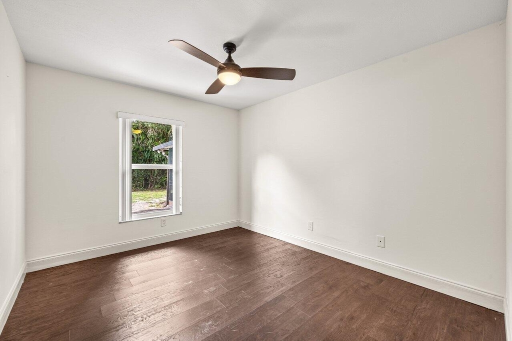 638 Sw 4th Avenue - Photo 17