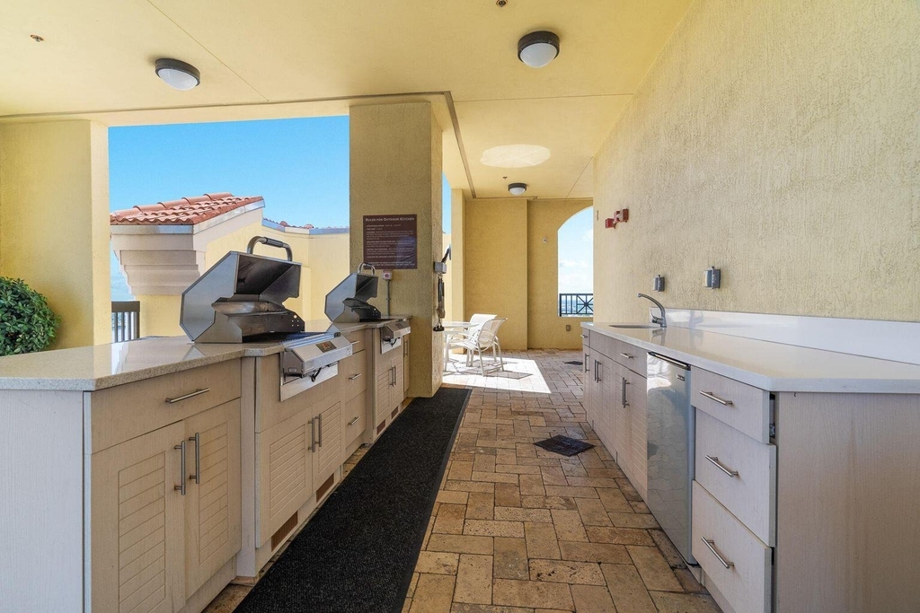801 S Olive Avenue - Photo 11