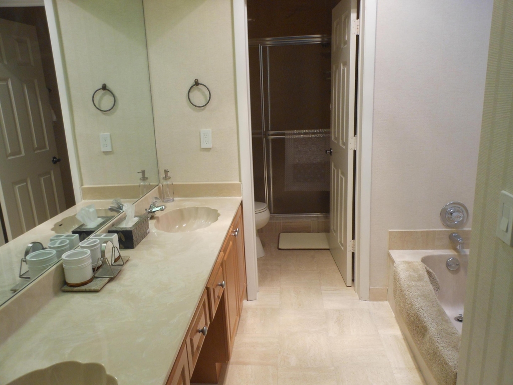 7472 La Paz Boulevard - Photo 8