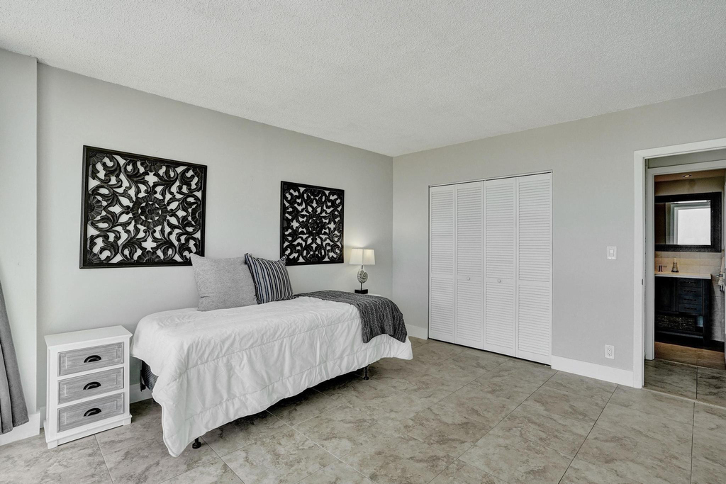 2715 N Ocean Boulevard - Photo 19