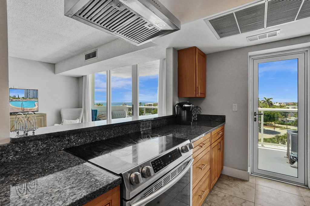 2715 N Ocean Boulevard - Photo 9