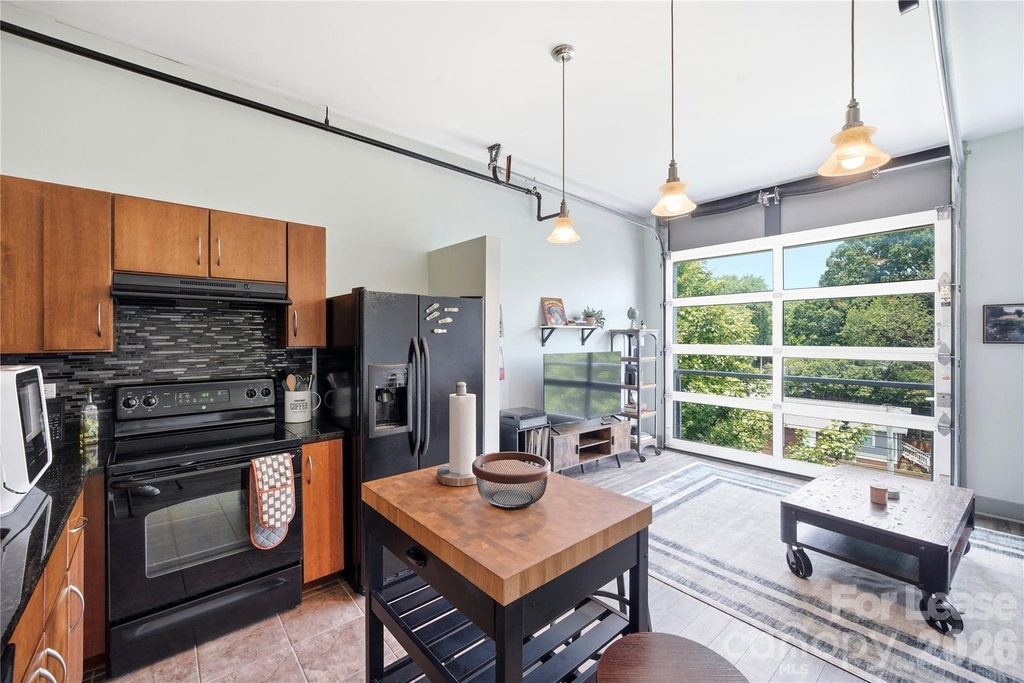 1611 Central Avenue - Photo 5