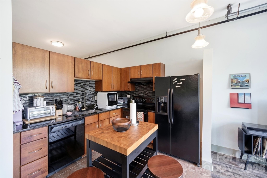 1611 Central Avenue - Photo 6